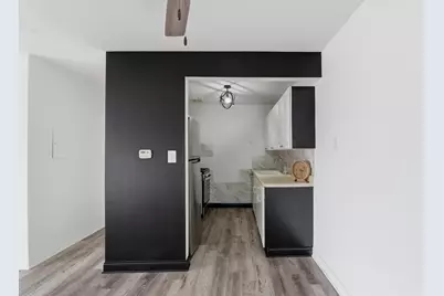 2 E Dundee Quarter Drive #B201, Palatine, IL 60074 - Photo 8