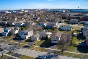 155 Surrey Dr, Carol Stream, IL 60188 - Photo 30