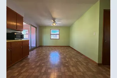 28 S Willow Way, North Aurora, IL 60542 - Photo 4