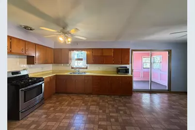 28 S Willow Way, North Aurora, IL 60542 - Photo 6