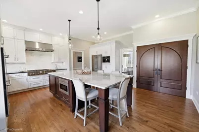 121 Brighton Drive, Wheaton, IL 60189 - Photo 16