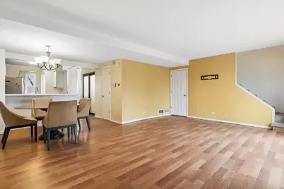 1530 Apple Grove Lane, Westmont, IL 60559 - Photo 8