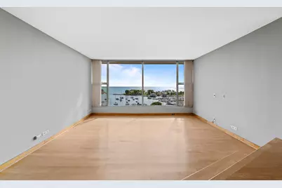 3200 N Lake Shore Drive #1010, Chicago, IL 60657 - Photo 4