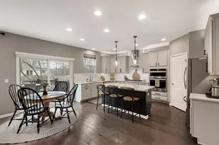 2555 Leander Ct, Woodridge, IL 60517 - Photo 6