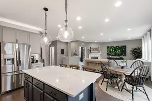 2555 Leander Ct, Woodridge, IL 60517 - Photo 8