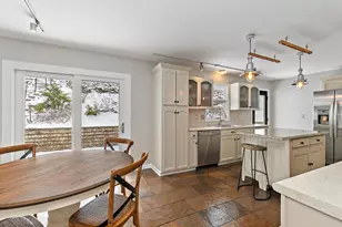 915 Willow Ln, Sleepy Hollow, IL 60118 - Photo 16