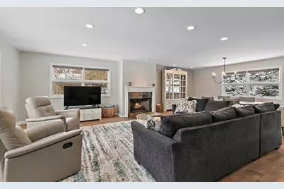 915 Willow Lane, Sleepy Hollow, IL 60118 - Photo 8