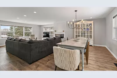 915 Willow Lane, Sleepy Hollow, IL 60118 - Photo 14