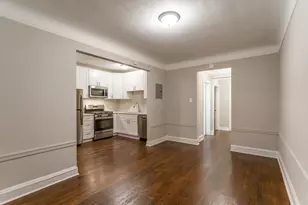 2435 W Rosemont Ave, Chicago, IL 60659 - Photo 2
