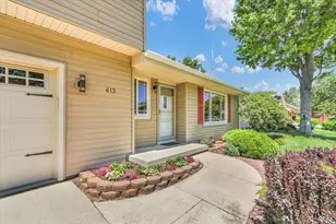 613 Crestview Dr, Champaign, IL 61822 - Photo 4