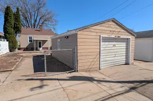 2008 44th St, Rock Island, IL 61201 - Photo 20