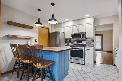 145 Concord Avenue, South Elgin, IL 60177 - Photo 4