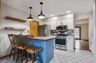 145 Concord Ave, South Elgin, IL 60177 - Photo 4