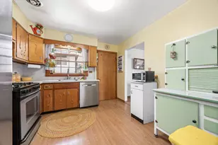 140 N Main St, Lombard, IL 60148 - Photo 8