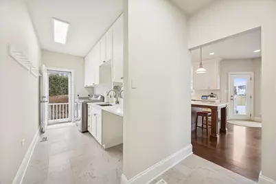 6837 Fieldstone Drive, Burr Ridge, IL 60527 - Photo 14