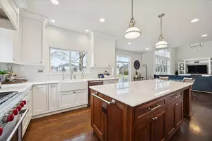 6837 Fieldstone Dr, Burr Ridge, IL 60527 - Photo 6