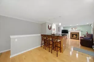 522 Lilac Ct, Round Lake Beach, IL 60073 - Photo 4