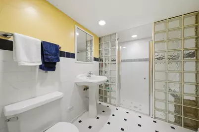 522 Lilac Court, Round Lake Beach, IL 60073 - Photo 16