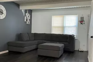 2011 Westview Ln, Round Lake Beach, IL 60073 - Photo 2