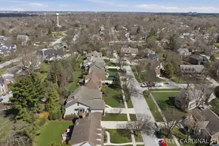 320 Oakwood Ct, Wheaton, IL 60189 - Photo 38