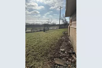 607 Enterprise Road, Chicago Heights, IL 60411 - Photo 2