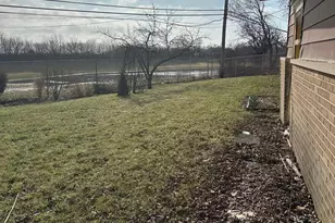 607 Enterprise Rd, Chicago Heights, IL 60411 - Photo 2