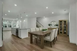 6275 Sandbelt Dr, Woodridge, IL 60517 - Photo 4