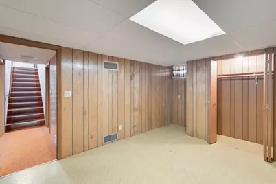 19 N East Avenue, South Elgin, IL 60177 - Photo 10