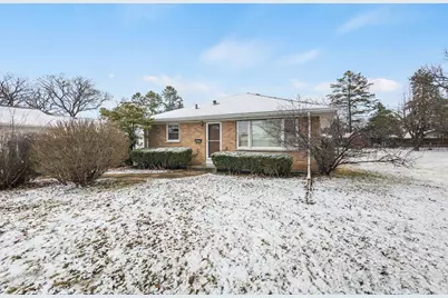 19 N East Avenue, South Elgin, IL 60177 - Photo 2