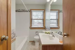19 N East Ave, South Elgin, IL 60177 - Photo 12