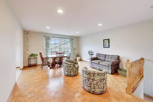 2819 N Kennicott Ave, Arlington Heights, IL 60004 - Photo 4