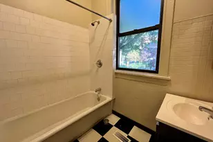 3765 N Kenmore Ave, Chicago, IL 60613 - Photo 14