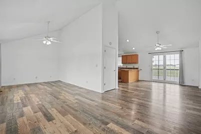 10519 Sandburr Court, Thomson, IL 61285 - Photo 4