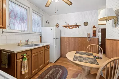 7925 W Cressett Drive, Elmwood Park, IL 60707 - Photo 8