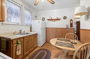 7925 W Cressett Dr, Elmwood Park, IL 60707 - Photo 8