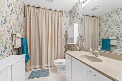 [Address not provided], Evanston, IL 60202 - Photo 6