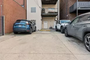 2248 W Foster Ave, Chicago, IL 60625 - Photo 22