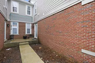 399 Pine Lake Cir, Vernon Hills, IL 60061 - Photo 36