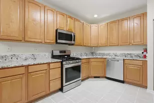 399 Pine Lake Cir, Vernon Hills, IL 60061 - Photo 28