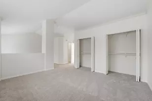 399 Pine Lake Cir, Vernon Hills, IL 60061 - Photo 10
