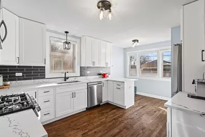 4907 Sherwin Avenue, Skokie, IL 60077 - Photo 8