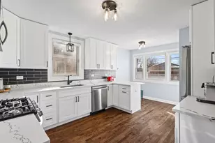 4907 Sherwin Ave, Skokie, IL 60077 - Photo 8