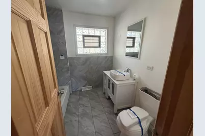 7958 S South Shore Drive, Chicago, IL 60617 - Photo 8