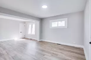 1520 N Prairie Ave, Joliet, IL 60435 - Photo 6