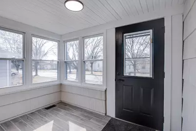 1520 N Prairie Avenue, Joliet, IL 60435 - Photo 2