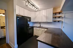 5817 Oakwood Dr, Lisle, IL 60532 - Photo 4