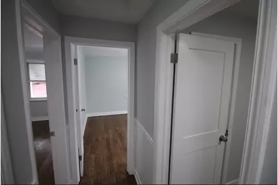 8051 S Yale Avenue, Chicago, IL 60620 - Photo 32