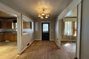 337 W 3rd St, Sandwich, IL 60548 - Photo 4