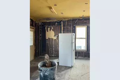 344 W Everett Street, Dixon, IL 61021 - Photo 12