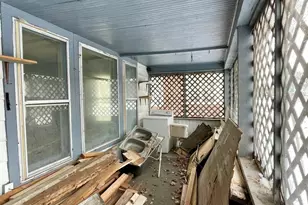 344 W Everett St, Dixon, IL 61021 - Photo 6